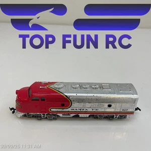 Bachmann HO-Gauge #307 Santa Fe Powered Diesel Locomotive - Picture 1 of 5