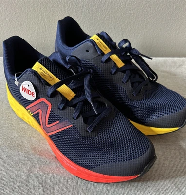 New Balance 6.5 Ancho Niños Espuma Fresca Arishi v4 Encaje Azul Marino con Rojo y Amarillo Foto 1 de 4