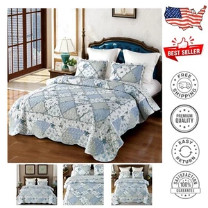 All-Season Oversized King Blue Floral Quilt Set - Durable and Stylish Bedding - Picture 1 of 9