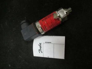   MBS 4050-3215-IBF04 Pressure Transmitter  - Picture 1 of 5