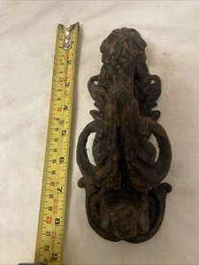 Old Cast iron door Knocker Vintage - Picture 1 of 8