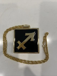 Vintage 60’s Celebrity Chunky Enamel Zodiac Sagittarius Necklace 2-6/16” - Bild 1 von 5