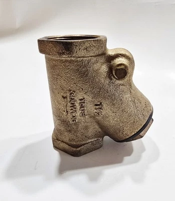 M-N BRASS CHECK VALVE 1 1/2 SWING FLATPER 300 WOG - Image 1 of 4