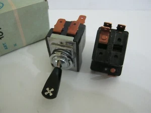 INTERRUTTORE VENTILATORE ABITACOLO GIULIA SUPER (105) - 105396504800 - ORIGINALE - Picture 1 of 1