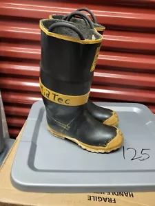 VINTAGE RANGER FIREMASTER RUBBER INSULATED BOOTS. Size 8.DISPLAY/MANCAVE/COSTUME - Picture 1 of 6