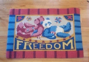 SELTENER handgehakener Teppich 2' x 3' 100 % Schurwolle patriotische Freiheitsbären BOYD LIKE - Bild 1 von 6
