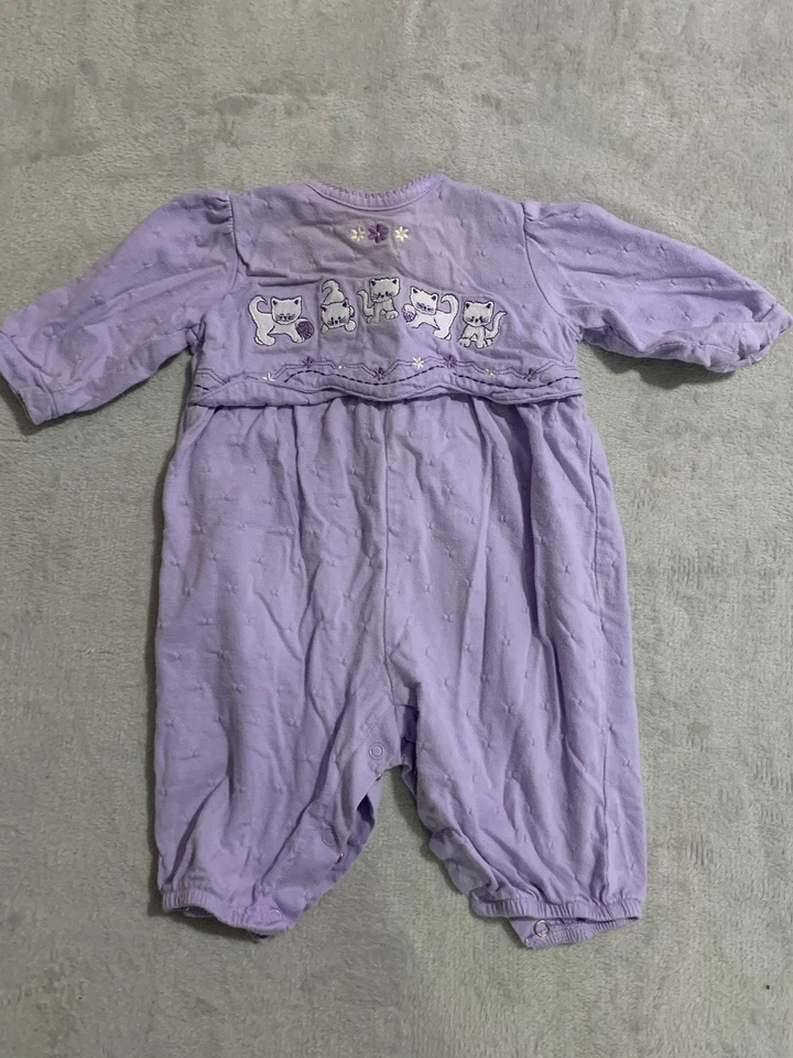 Conjunto de mameluco vintage de gato púrpura de 1 pieza para bebé niña Okie Dokie talla 3-6 meses Foto 1 de 4