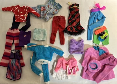 Lote Ropa Muñeca Barbie Vintage Años 80’s Y 90’s Mattel Y Otros Foto 1 de 2