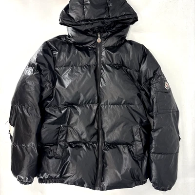 Moncler Chaqueta Puffer Para Hombres Mediana Con Capucha Aislada Nylon Cremallera Completa *¡DAÑO!* Foto 1 de 4