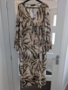 Maxi Dress By F&F Size 18 Floaty Tigerprint BNWT Sheered RRP £25 80% Viscose - Picture 1 of 5