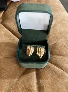 14K YELLOW Solid GOLD 5 HOOP EARRINGS DESIGNER 3 Dimensional 2.6 Grams Pierced - Picture 1 of 11