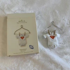 Superman Superbaby Hallmark Ornament 2008 DC Comics - Imagen 1 de 5