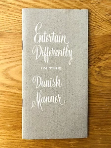 Vintage 1962 Cherry Herring Danish Food & Drink Rezepte Guide Booklet. - Bild 1 von 3