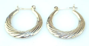 VINTAGE STERLINGSILBER GERIPPTE CREOLEN OHRRINGE 1 1/8 ZOLL BREIT 4,9 GRAMM - Bild 1 von 1