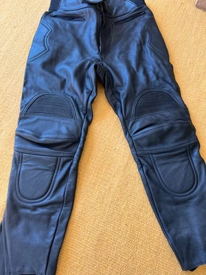 SCOTT  MOTORCYCLE MOTORBIKE LEATHER PANTS TROUSERS size M - Image 1 of 4