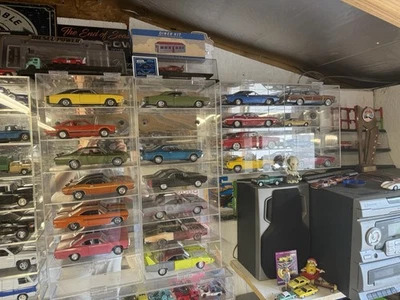 Large Collection of Vintage Diecast Cars and Trucks - Image 1 of 4