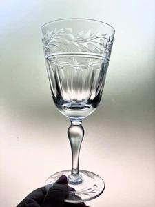 Stuart Crystal ‘EDWARDIAN’. Large Wine Glass Goblet - (7-3/4") 6 available - Picture 1 of 3