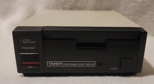 Unidad de disco portátil Tandy 26-3808 vintage sin probar excelente estado - Imagen 1 de 8