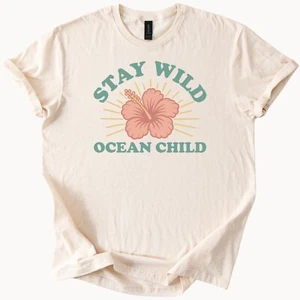 Wild Ocean Kind Hibiskus T-Shirt Sommer Grafik Shirt - Bild 1 von 7