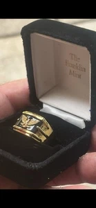 Gold ring - Picture 1 of 9