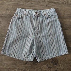 Vintage Levis 951 Shorts Womens 10 Blue Striped Relaxed Fit Orange Tab USA 90s - Picture 1 of 10