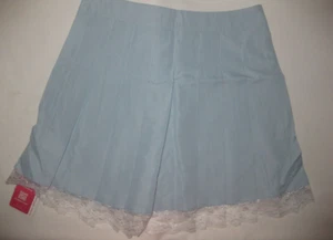 Romwe kawaii lace hem pleated high waist mini skirt M pastel blue w/white nwt - Picture 1 of 4