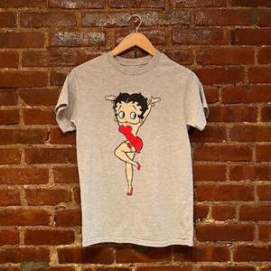 NWOT Betty Boop T-Shirt Small Gray Heart Valentine Dancing Pinup Stockings New - Picture 1 of 10