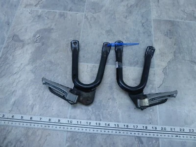 1992 Yamaha FZR600R Vance & Hines ED Y188-2. pinos e suportes traseiros para os pés dos passageiros - Imagem 1 de 4