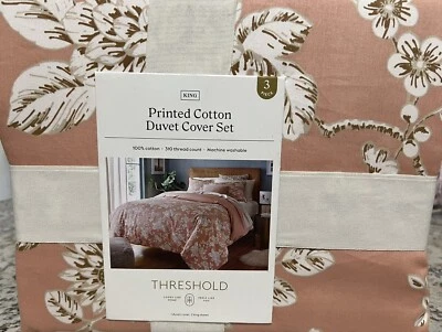 Threshold king floral Print Duvet Covet And Sham Set. 310 Thread Cotten Sateen. - Image 1 of 4
