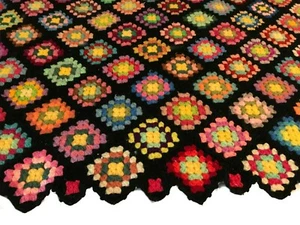 Granny Square Afghan - Nero con motivo multicolore 52" x 56" - un ottimo regalo. - Foto 1 di 10