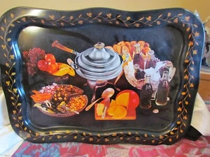 Bandeja de TV Coca Cola vintage de metal negro borde floral dorado años 60 - Imagen 1 de 8