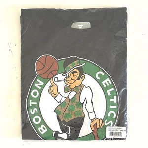 Boston Celtics Primary Logo NBA Basketball T-Shirt - Fanatics Gr. L - Brandneu - Bild 1 von 4