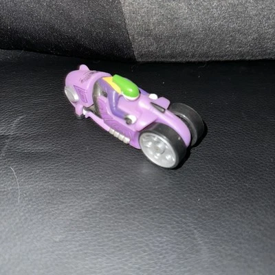 Joker Hot Wheels Pull Dog 2004 Diecast Car As Is Purple DC Comics Character 🛞 - Image 1 of 4