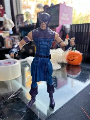 Figura de acción Hawkeye 7,5" Disney Store Marvel Select Avengers suelta Foto 1 de 3