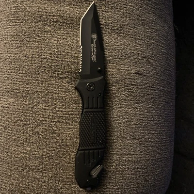 Smith & Wesson Extreme Ops SWFR2S Folding Pocket Knife