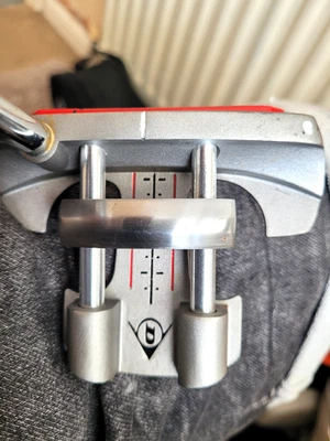 RETRO VINTAGE DUNLOP 1,DP PRO ENGINEERED PFT GOLF CLUB PUTTER,CLEVELAND HEAD COV - Image 1 of 4