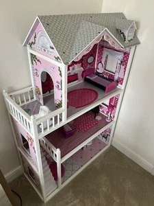 doll house furnished - Picture 1 of 4