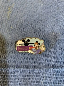 Vintage Walt Disney Travel Co. Mickey Mouse Flying Plane Lapel Hat Pin Rare - Bild 1 von 2