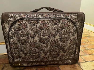Vintage french Luggage - floral tapestry grey and rose- good condition - RARE - Image 1 of 4