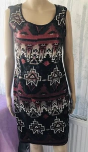 DRESS SIZE 14 SHIFT /BODY CON STYLE SEQUINNED EMBELLISHMENTS TO FRONT BNWT - Picture 1 of 12