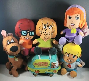 ¡Juego de 6 Lote de Peluche Scooby Doo Fred Velma Daphne Shaggy Scoob! Juguetes 6" raros nuevos - Imagen 1 de 7