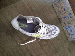 Nagelneue nie benutzte Gr. 9 Brooks Wire v6 Sprintspikes - Bild 1 von 5