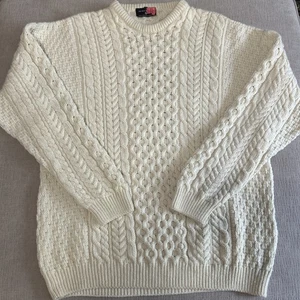 The Irish Store Cable Knit Sweater Unisex XL Beige Cream 100% New Merino Wool - Picture 1 of 10