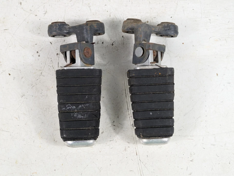 Yamaha Maxim XJ700 XJ 700 1985 1986 izquierda derecha conductor delantero reposapiés clavijas Foto 1 de 4