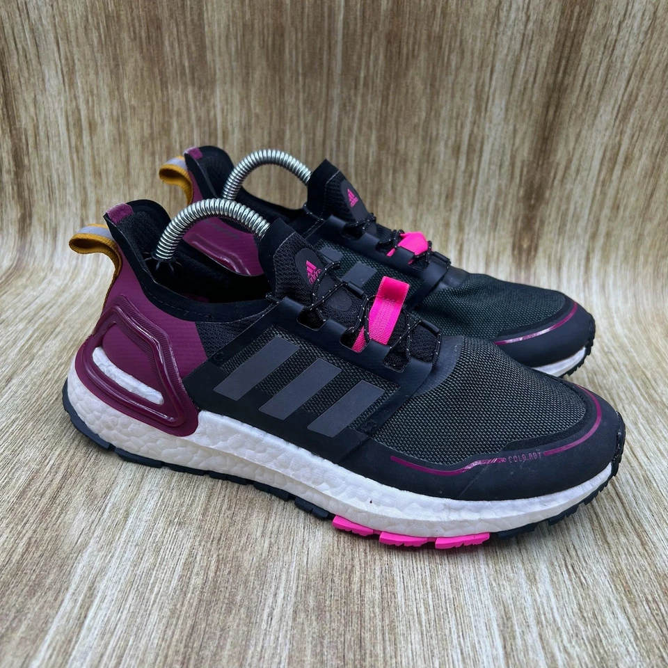 Adidas UltraBoost C.RDY Winter Women's Size 6 Running Shoes Black Pink Q46489 - Image 1 of 4