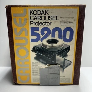 Kodak Carousel 5200 Slide Projector with Box and Remote-READ!!! - Picture 1 of 10