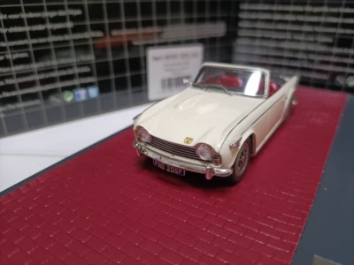 Matrix 1/43 Triumph TR5 P1 1968 White - Image 1 of 4
