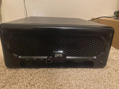 DroboPro DRPR1-A Storage Array 8-bay No Hard drives Powers on - Image 1 of 4