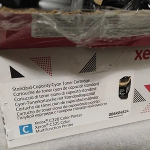 095205043914 Toner 006R04824 for C320/C325 1.8K cyan XEROX#2 - Picture 1 of 3