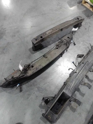 Parachoques trasero usado refuerzo se adapta: Kia Sportage 2013 2,4 L con culo de estacionamiento trasero Foto 1 de 4